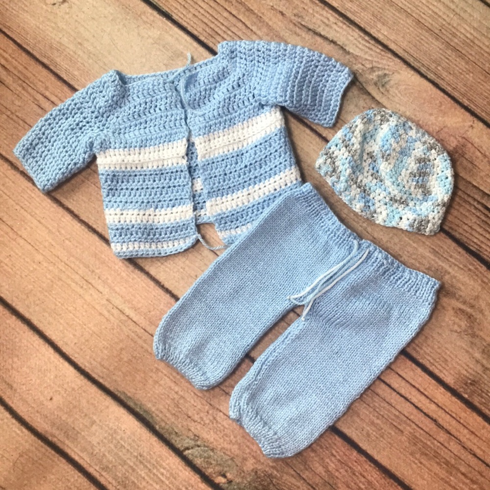 Handmade knit set